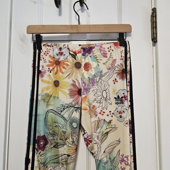 Adidas x Farm Rio Floral Confetti 3 Stripe Legging - Picture 4 of 9